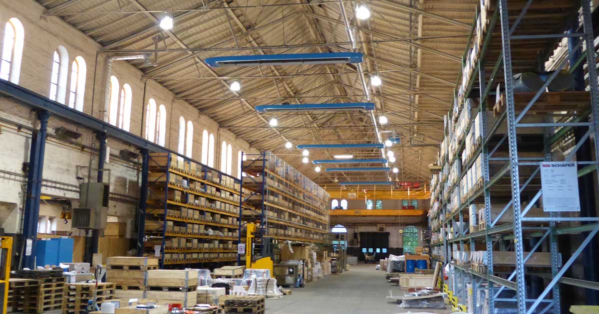 Lagerhalle der Firma Borsig, die energieeffizient durch eine Infrarotheizung der Firma KÜBLER GmbH erwärmt wird.
